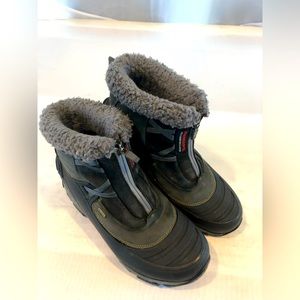 Merrell Winterlude Zip , Black , size 10 , Winter Boot , Waterproof /Insulated